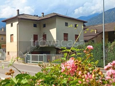 Villa in vendita a Borgo Valsugana via San Francesco d'Assisi