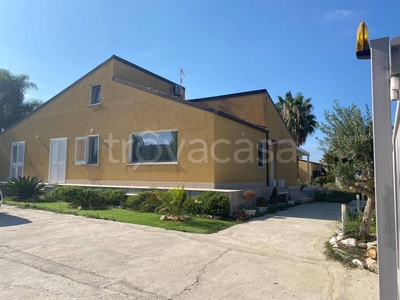 Villa in vendita a Campofelice di Roccella viale Cefalù, 26