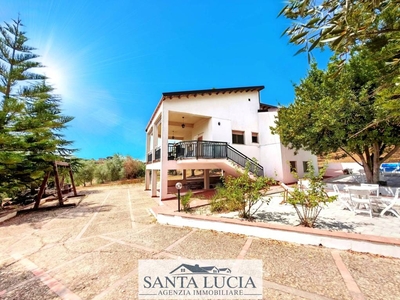 Villa in vendita a Canicattì via Costamante, 49