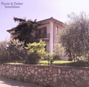 Villa in vendita a Castiglione del Lago via Giuseppe garibaldi-gioiella, 5