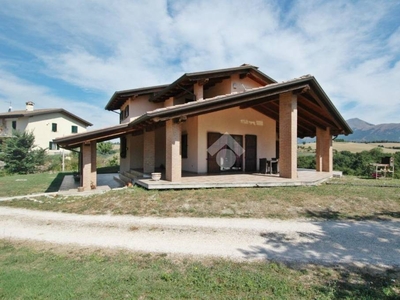 Villa in vendita a Fossato di Vico via sp241, 15