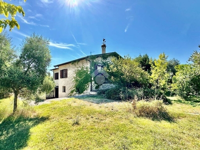 Villa in vendita a Gualdo Cattaneo via Valle