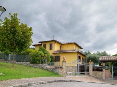 Villa in vendita a Gubbio largo di Corbara