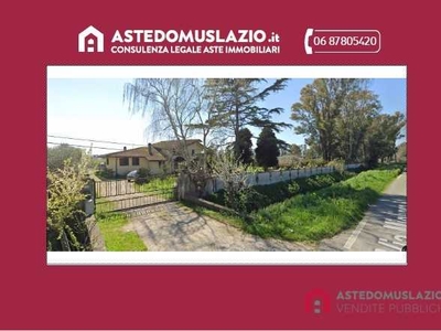 Villa in Vendita a Latina Via Migliara 51