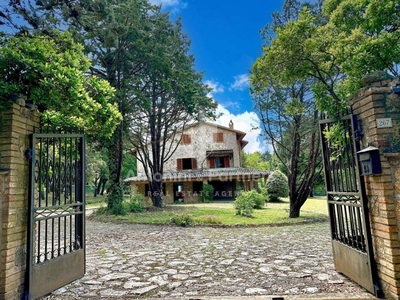 Villa in vendita a Massa Martana