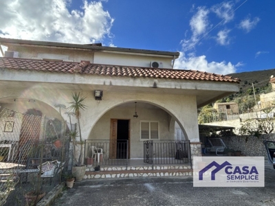 Villa in vendita a Monreale via Golda Meir
