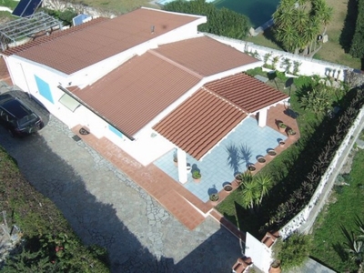 Villa in vendita a Olbia