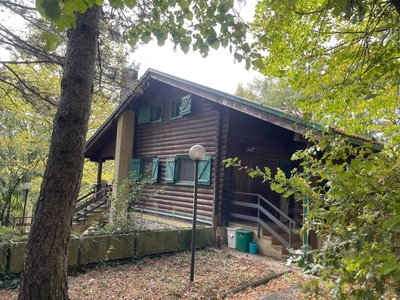 Villa in vendita a Passignano sul Trasimeno via dei Cespugli