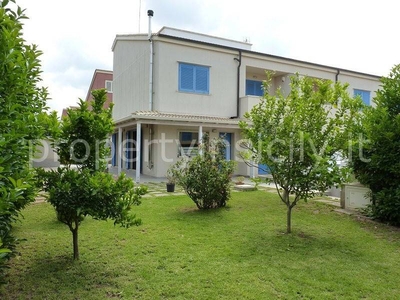 Villa in vendita a Ragusa via Josemaría Escrivá, 40