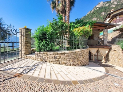 Villa in vendita a Riva del Garda via giacomo cis
