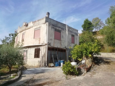 Villa in vendita a San Cataldo c/da Sartania