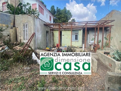 Villa in vendita a San Cataldo via Gaetano Donizetti, 5