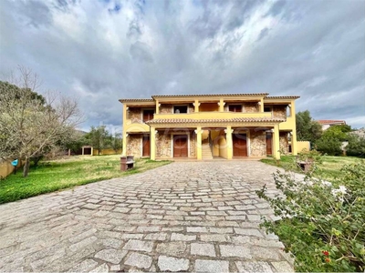 Villa in vendita a San Teodoro