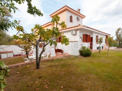 Villa in vendita a San Teodoro via del Pettirosso