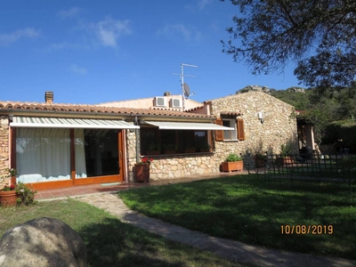 Villa in vendita a Santa Teresa Gallura via La Filetta