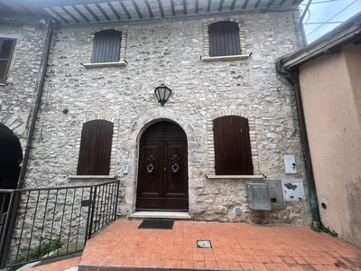 Villa in vendita a Sant'Anatolia di Narco sant'Anatolia di Narco frazione Castel san Felice, via Orichelle,16 - 18