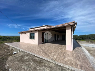 Villa in vendita a Sassari bancali sp 18, 240