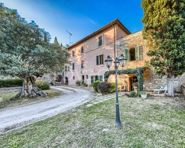 Villa in vendita a Spello via Subasio