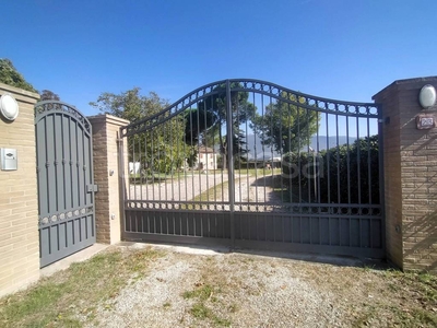 Villa in vendita a Spoleto località Santa Maria in Campis