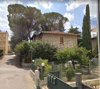 Villa in vendita a Spoleto viale Guglielmo Marconi