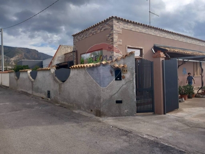 Villa in vendita a Terrasini via delle Ortensie, 33