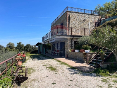 Villa in vendita a Torgiano via dell'acquedotto, 1