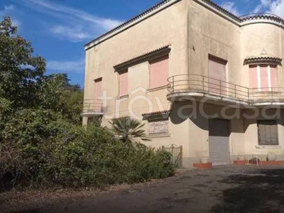 Villa in vendita a Viagrande via Caronda