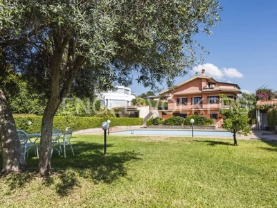 Villa in vendita ad Aci Sant'Antonio via Carlo Levi, 13