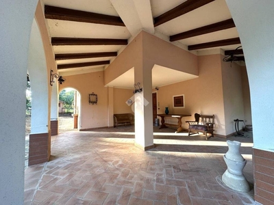 Villa in vendita ad Acquasparta frazione Castel del Monte centro, 1