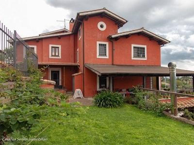 Villa in vendita ad Alviano strada Provinciale di Alviano