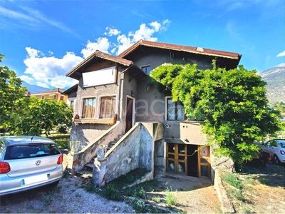 Villa in vendita ad Aosta corso ivrea