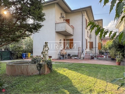 Villa in Vendita in Via Giovanni Cucchiari 33 a Forlì