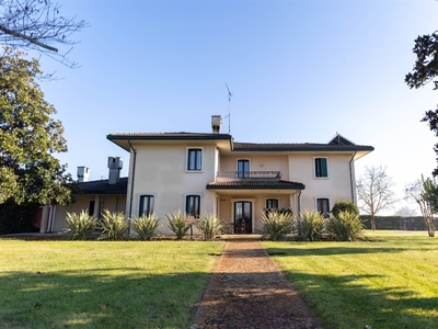 Villa in Via ponticelli, Agugliaro, 10 locali, 3 bagni, 360 m²