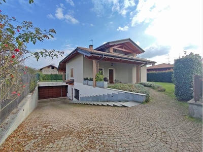 Villa singola in vendita a Oleggio Castello, via masera - Oleggio Castello, NO