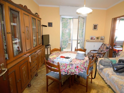 Appartamento in vendita a Biella Pressi Ist. Geometri