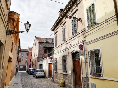 Quadrilocale in vendita, Ferrara centro storico