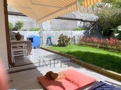 Appartamento con giardino in via pasteur 64, Bordighera