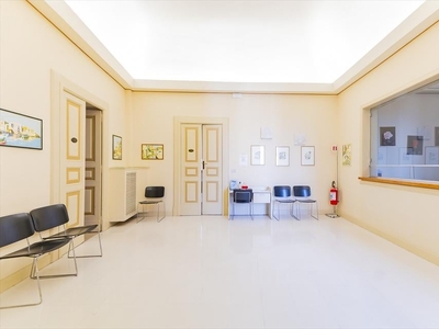 Appartamento Corso Marrucino Centro storico 10 vani 420mq