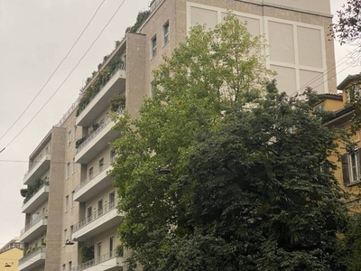 Appartamento da ristrutturare, quarto piano, Palestro, Milano