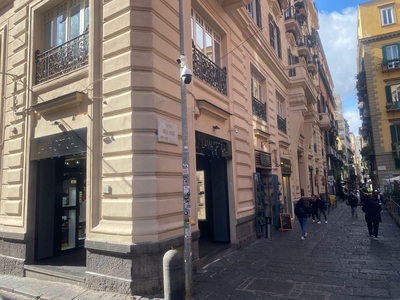 Appartamento di 140 mq in vendita - Napoli