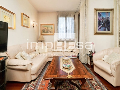 Appartamento in Vendita a Treviso, zona Centro storico, 390'000€, 119 m²