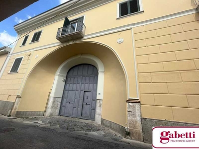 Appartamento in Vendita ad San Prisco - 100000 Euro