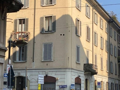 Bilocale via Cesare da Sesto 18, Corso Genova, Milano