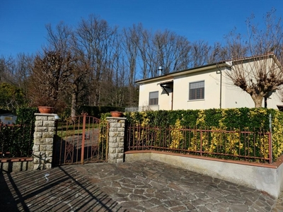 Casa indipendente con giardino, Capannori san leonardo in treponzio