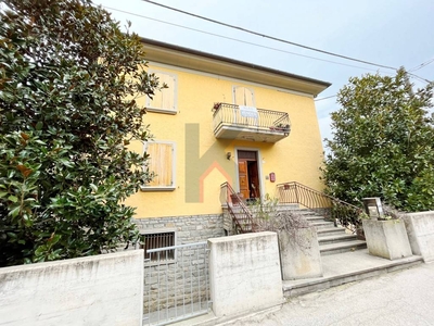 Casa indipendente in Vendita a Dovadola