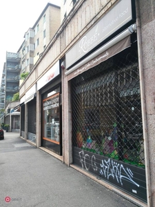 Negozio/Locale commerciale in Affitto in Via Lario 13 a Milano