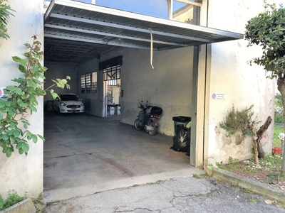 Posto auto coperto in affitto a Abano Terme
