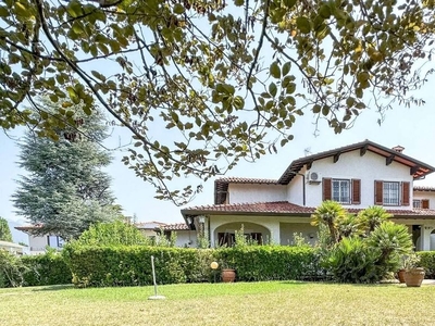 Prestigiosa villa di 410 mq in vendita, Via Giuseppe Viner, 101, Forte dei Marmi, Toscana