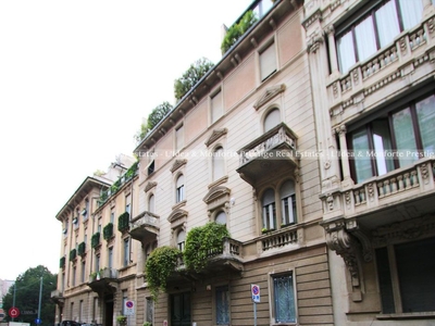 Ufficio in Affitto in Via Vivaio a Milano