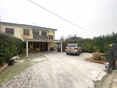 Villa Bifamiliare in Vendita ad Cervarese Santa Croce - 159000 Euro